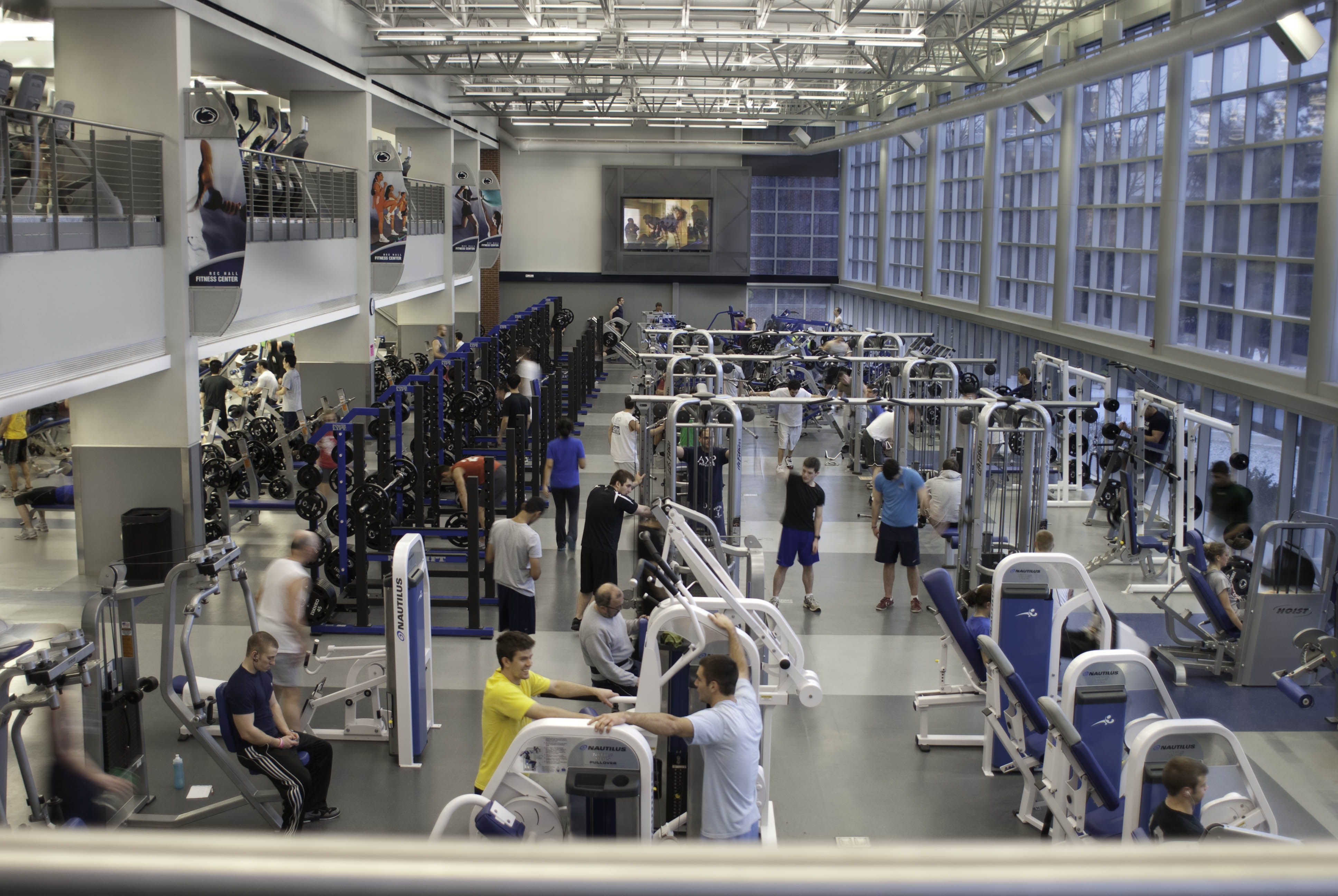 rec-hall-gym1.jpg